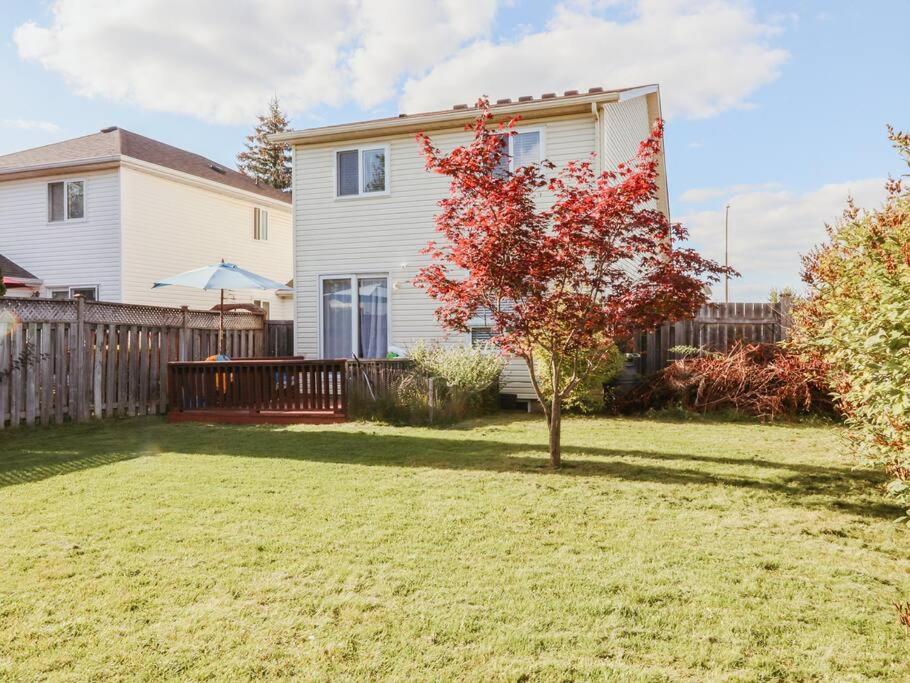 Kitchener-Waterloo Cozy House Vila Exterior foto